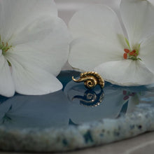 Accesorio oro 18k solido c/ rosca - Casco gladiador oro 18k