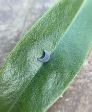 Figura c/ rosca titanio ASTM F136 - Medialuna