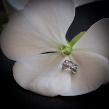 Accesorio gema c/ rosca titanio ASTM F136 - Accesorio marquise simple blanco