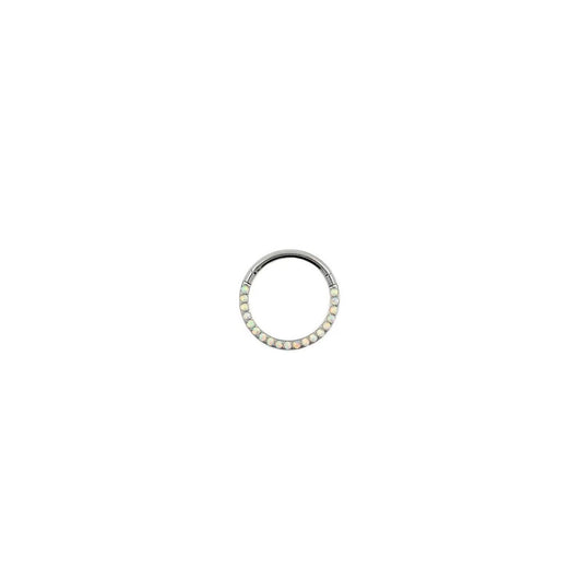 Argolla titanio ASTM F136 - Segment ring con línea de ópalos frontal blanco