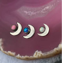 Accesorio minicluster c/ rosca titanio ASTM F136 - Accesorio medialuna con gema opal white