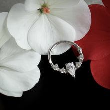 Argolla Oro blanco - Segment ring zircon blanco lagrima oro blanco