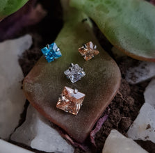 Accesorio prong set c/ rosca titanio ASTM F136 - Zirconia cuadrada prong set 4 garras champagne