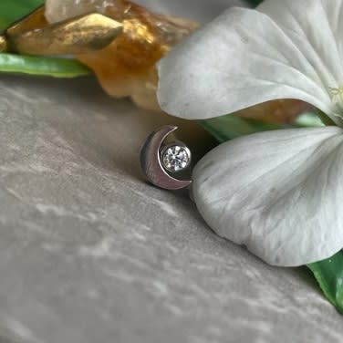 Accesorio gema c/ rosca titanio ASTM F136 - Accesorio medialuna con gema cristal blanco