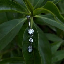 Ombligo titanio ASTM F136 - Banana ombligo prong set colgante doble