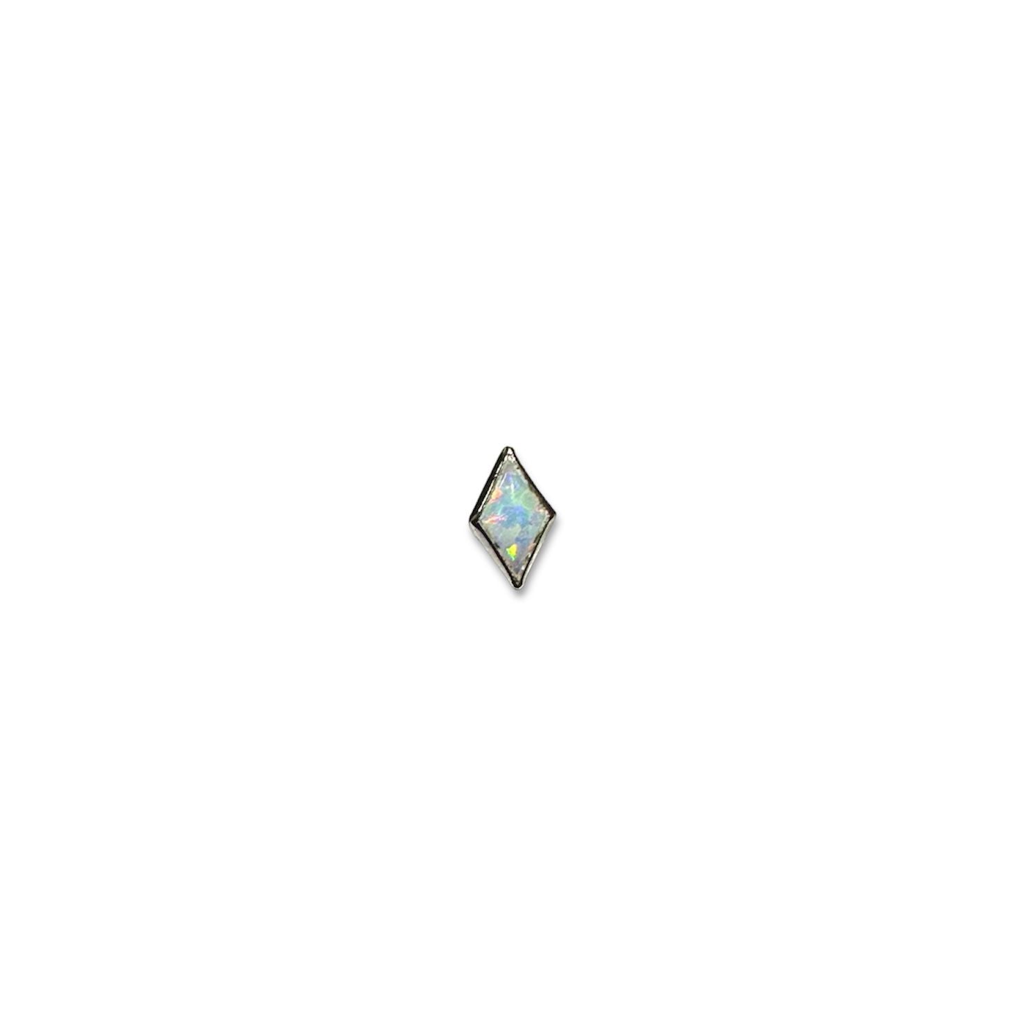 Accesorio opal c/ rosca titanio ASTM F136 - Accesorio rombo opal white