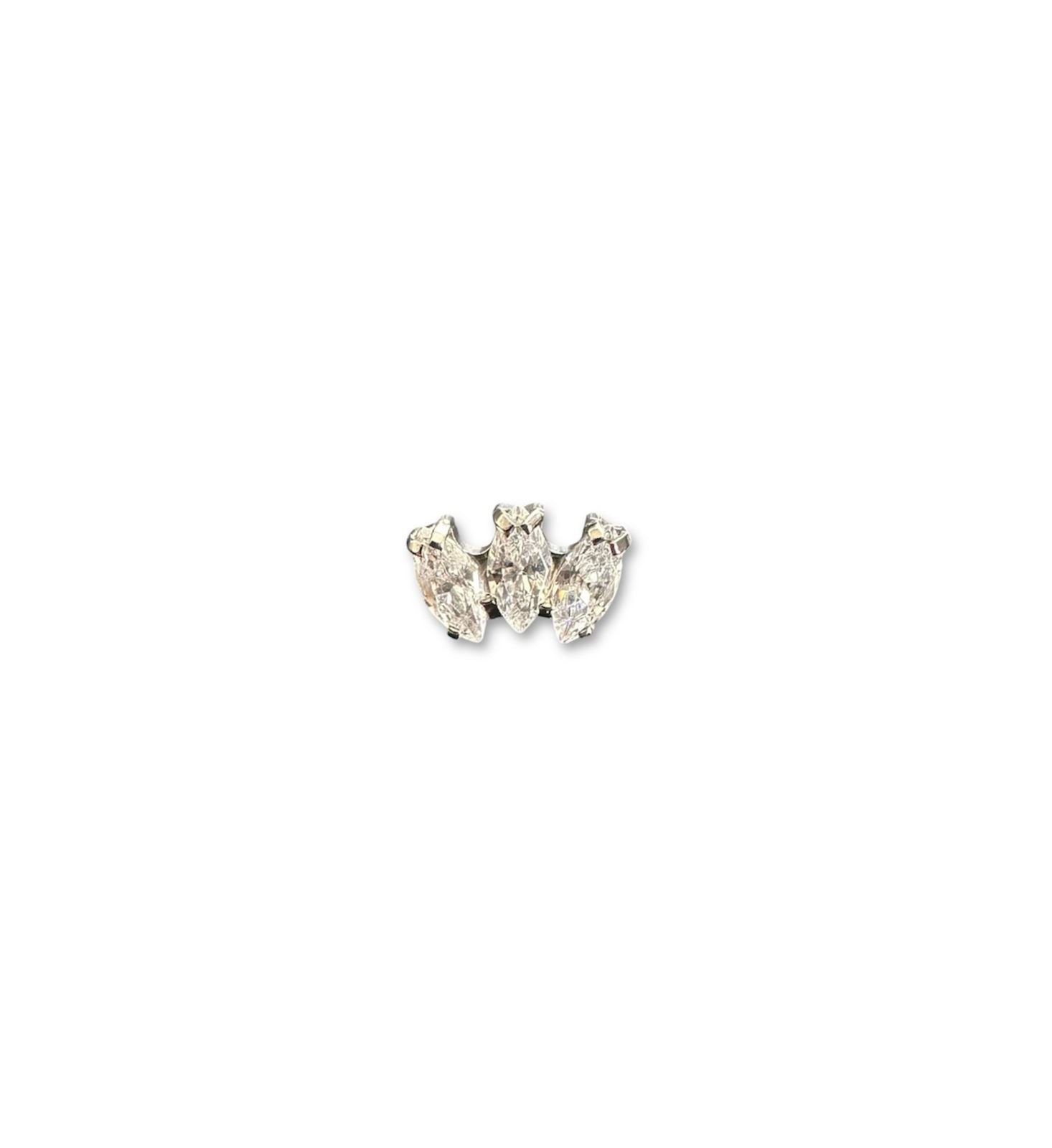 Accesorio minicluster c/ rosca titanio ASTM F136 -Accesorio triple marquise blanco pequeño