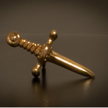 Accesorio c/ pin Oro 14k - Daga oro 14k